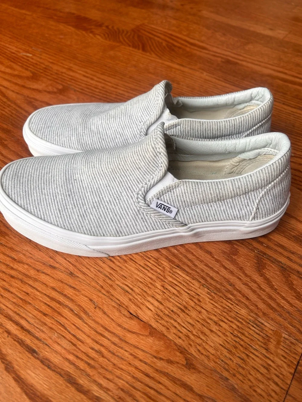 Women Slip-On Off The Wall Vans Canvas Shoes in Light Gray & White Stripes